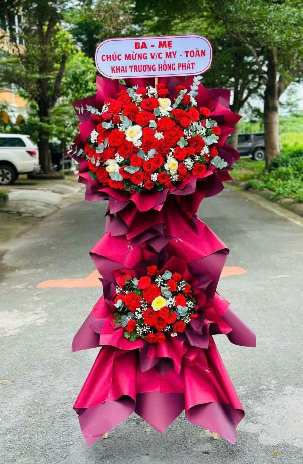 Kệ hoa khai trương tone đỏ