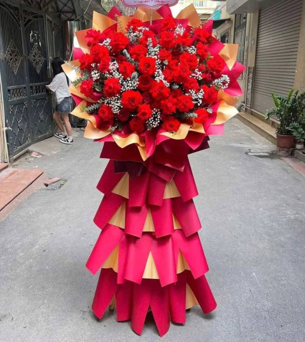 Kệ hoa khai trương