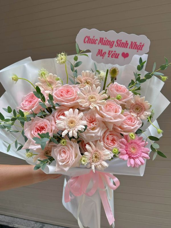 gui-hoa-sinh-nhat-cho-nguoi-o-xa-1 Bó hoa mừng sinh nhật mẹ