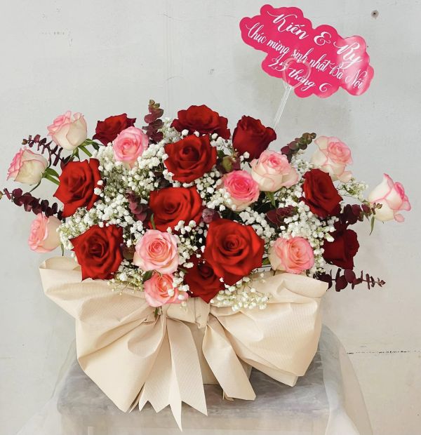 hoa-sinh-nhat-tang-dong-nghiep-2 Giỏ hoa sinh nhật tặng đồng nghiệp