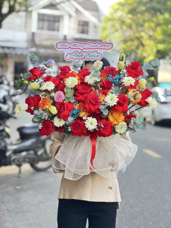 hoa-sinh-nhat-tang-dong-nghiep-3 Giỏ hoa sinh nhật tặng đồng nghiệp