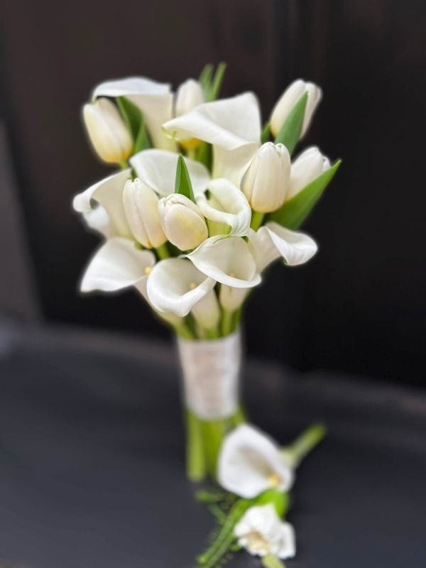 Hoa cưới cầm tay