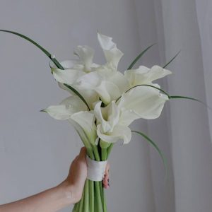 Bó Hoa Cưới Calla Trắng – Tối Giản Thanh Lịch