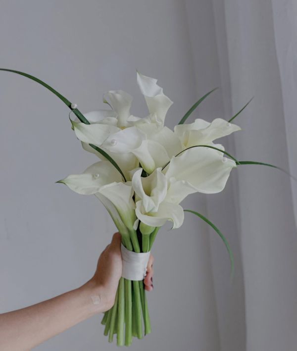 Bó Hoa Cưới Calla Trắng – Tối Giản Thanh Lịch